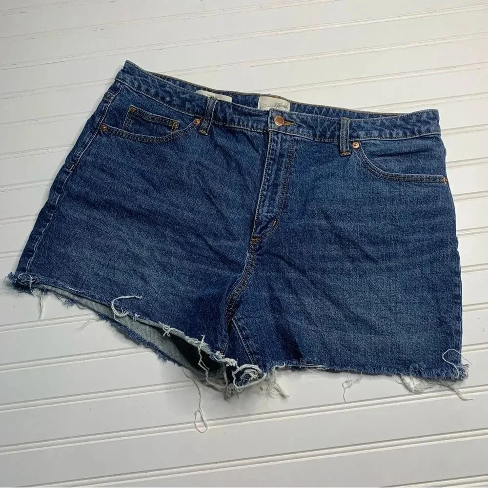 Universal Thread Vintage Midi Shorts - Picture 3 of 10